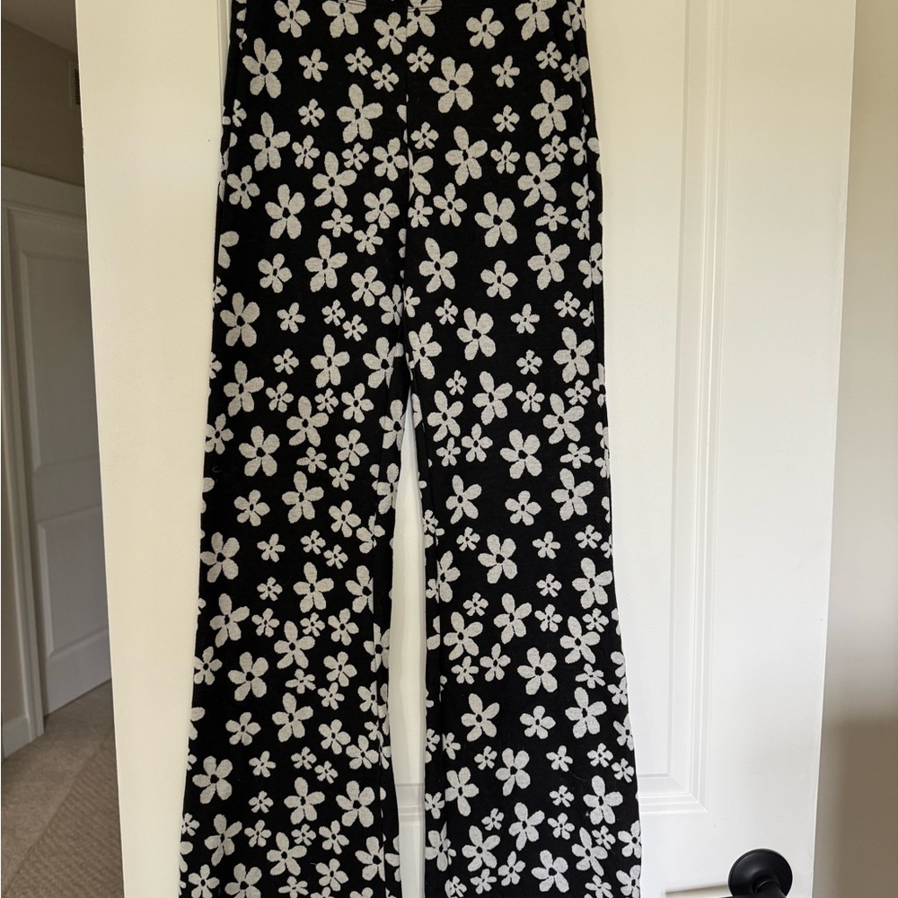 Urban Outfitters Black and White elastic waist floral pants